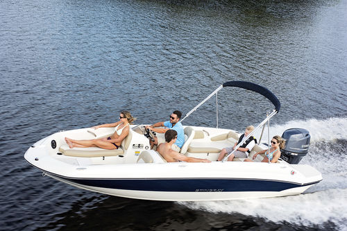 Deck-boat hors-bord - 182SC - Stingray Boats - de ski nautique / de pêche sportive / max. 9 personnes