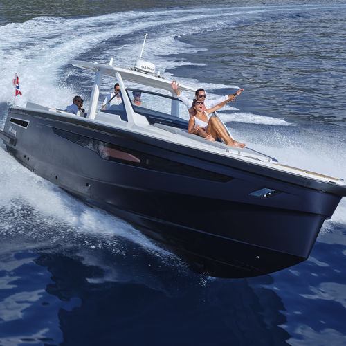 Vedette in-bord - SR44 - Windy - bimoteur / open / à console centrale