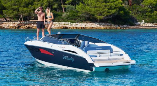 Cabin-cruiser in-bord - 27 Solano RS - Windy - open / à double console / 1 cabine