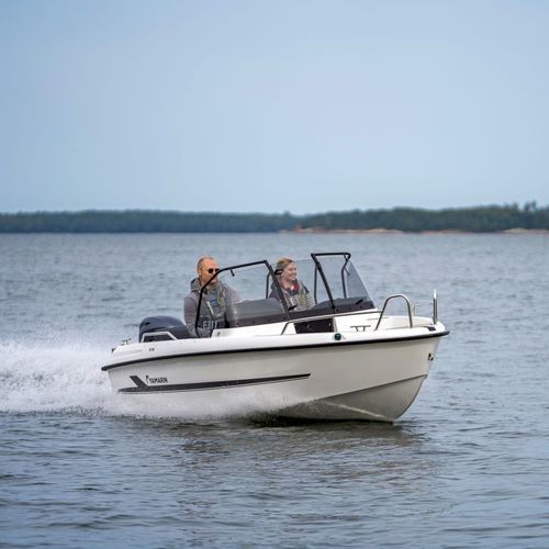 Runabout hors-bord - 50 BR - Yamarin - à double console / bow-rider / open