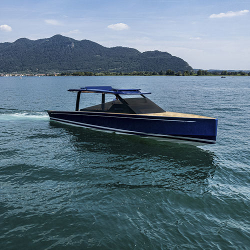 Vedette in-bord - OVERSHADOW - Nautor Swan - bimoteur / open / à double console