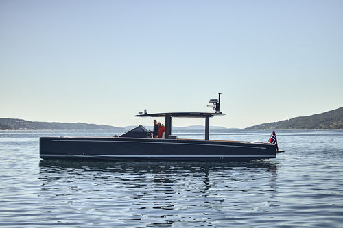 Vedette hors-bord - SHADOW - Nautor Swan - trimoteur / open / à console centrale