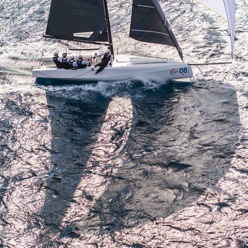 Voilier de course - ClubSwan 28 - Nautor Swan - one design / à quille relevable / bout-dehors