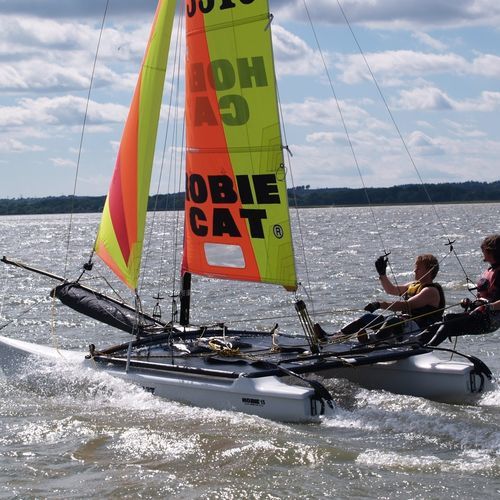 Catamaran de sport de loisir - Hobie Cat USA - double / simple trapèze / en fibre de verre