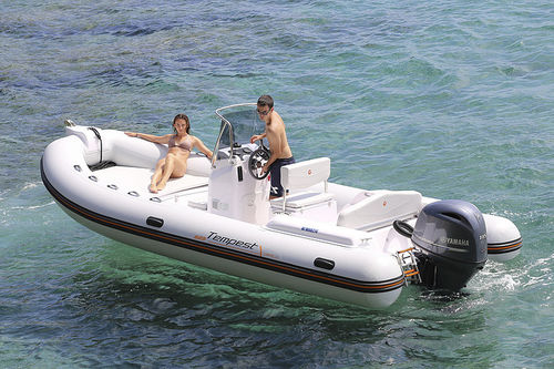 Bateau pneumatique hors-bord - TEMPEST 625 EASY - Capelli - semi-rigide / à console centrale / open
