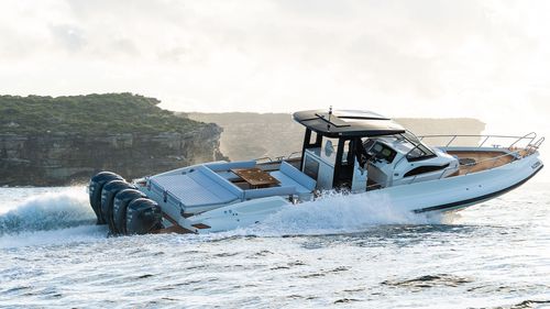 Bateau pneumatique hors-bord - TEMPEST 50 - Capelli - quadrimoteur / semi-rigide / open