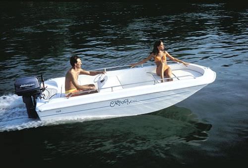 Coque open hors-bord - CRISTAL 400 - Capelli - à console latérale / de pêche sportive / max. 5 personnes