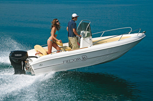 Coque open hors-bord - FREEDOM 16  - Capelli - à console centrale / max. 7 personnes / bain de soleil