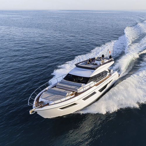 Motor-yacht de croisière - 580 - Ferretti Yachts - à fly / 3 cabines