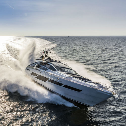 Motor-yacht de croisière - 9X - Pershing - 4 cabines