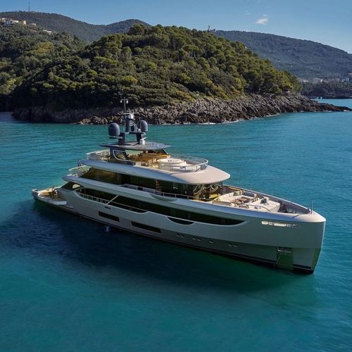 Super-yacht de croisière - OASIS 40M - Benetti - avec timonerie / 5 cabines