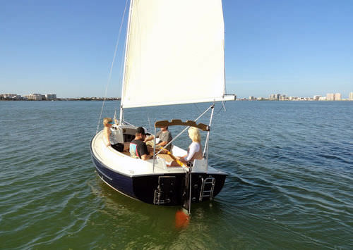 Voilier traditionnel - HORIZON DAY CAT - Com-Pac Yachts - cat boat