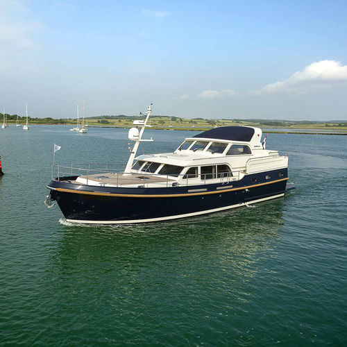 Motor-yacht de croisière - Grand Sturdy 550 AC Variotop® - Linssen Yachts B.V. - à fly / 3 cabines / 6 couchages