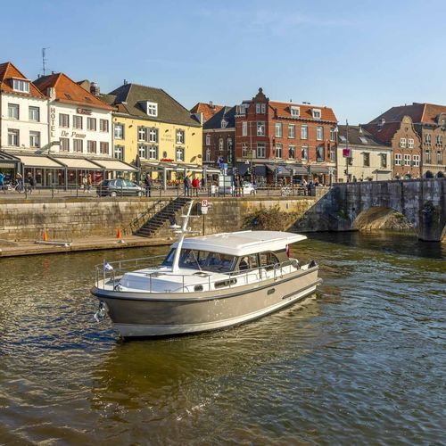 Vedette in-bord - 40 SL Sedan - Linssen Yachts B.V. - hard-top / en acier / 2 cabines