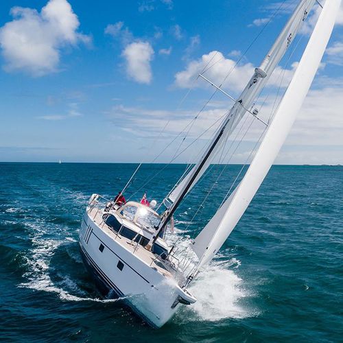 Sailing-yacht de croisière - 565 - Oyster Marine - 3 cabines / à salon de pont / bout-dehors