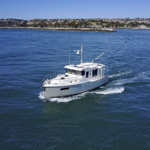 Vedette in-bord - 41 - Nordhavn - bimoteur / à fly / 2 cabines