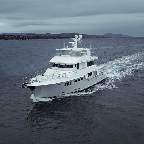 Motor-yacht de croisière - 80 - Nordhavn - à fly