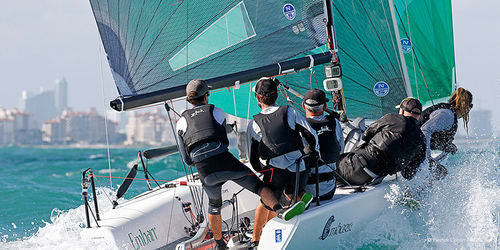 Voilier monotype - 24 - Melges - quillard de sport / mât carbone / classe ISAF