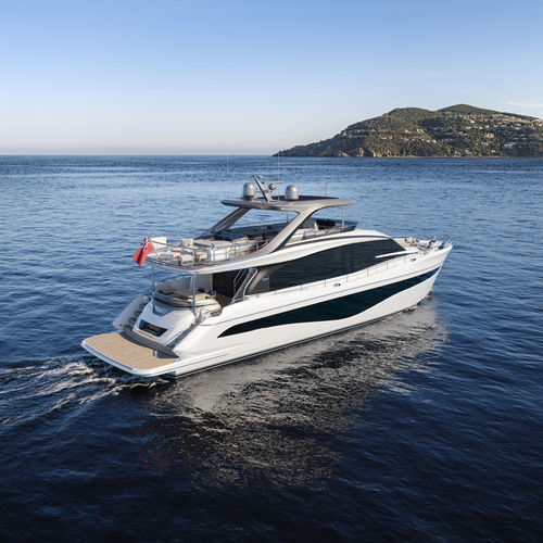 Motor-yacht de croisière - Y80 - Princess - à fly / 4 cabines / 8 couchages
