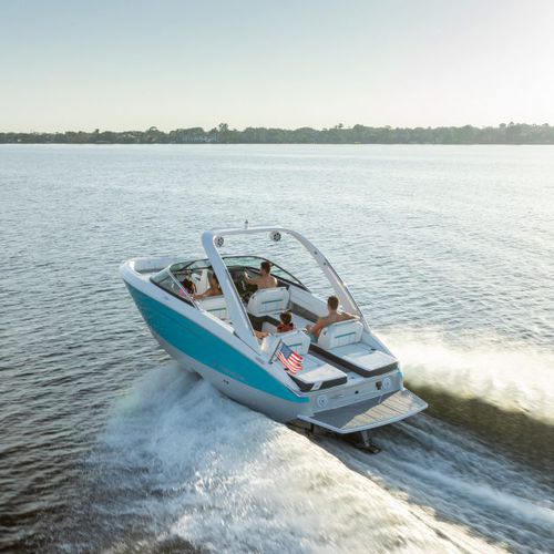 Runabout in-bord - LS4 SURF - Regal - à double console / bow-rider / de ski nautique