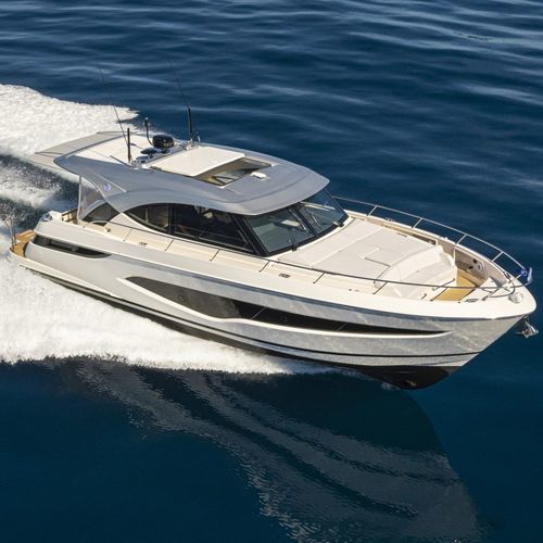 Vedette in-bord - 4300 Sports Express - Riviera - diesel / bimoteur / hard-top