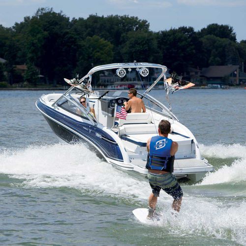 Runabout in-bord - 240 - Formula - à double console / bow-rider / open