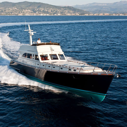 Motor-yacht traditionnel - 77 - Vicem Yachts - lobster / à fly / 4 cabines
