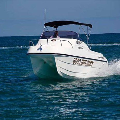Day-cruiser catamaran - 6000 Brumby - LeisureCat - hors-bord / coque planante / open