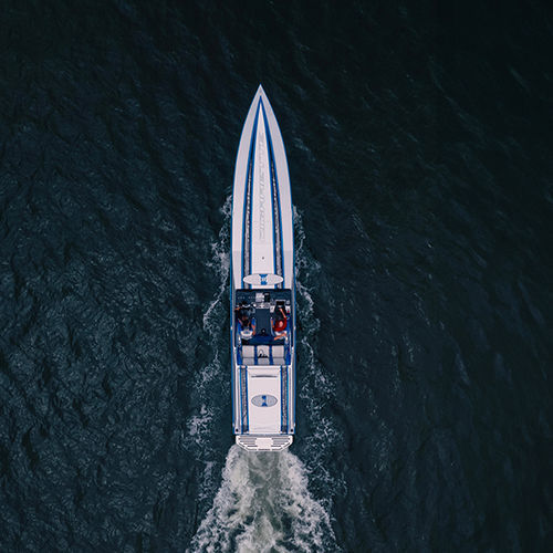 Runabout in-bord - 42' X - Cigarette Racing Team - bimoteur / à double console / open