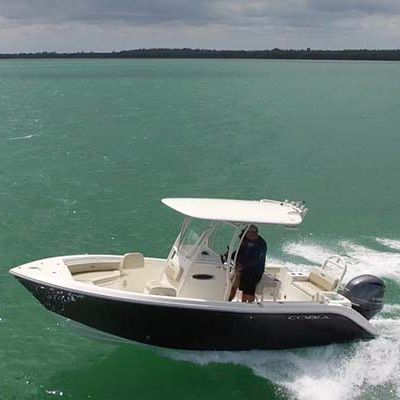 Coque open hors-bord - 220CC - Cobia - à console centrale / de pêche sportive / max. 9 personnes