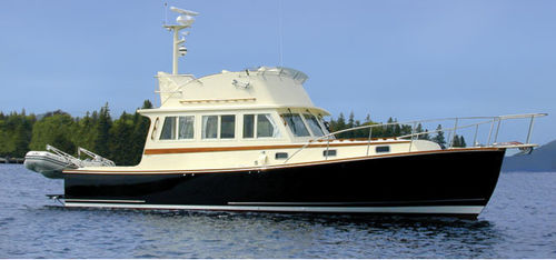 Vedette in-bord - 36 - Ellis Boat - diesel / à fly / lobster