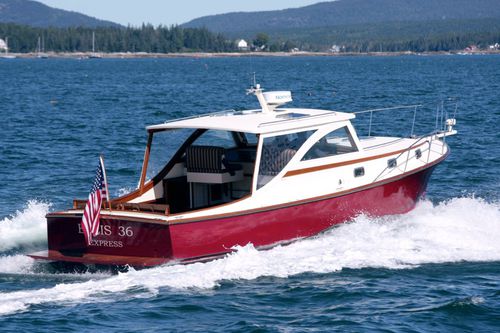 Vedette in-bord - 36 - Ellis Boat - diesel / 4 couchages / Downeast