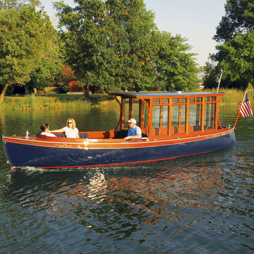 Cabin-cruiser électrique - Telescope Launch - Budsin Electric Boats - open / de loisir / en bois