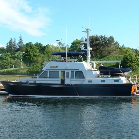 Motor-yacht de croisière - MUGSY - Lyman Morse - à fly / soft-top