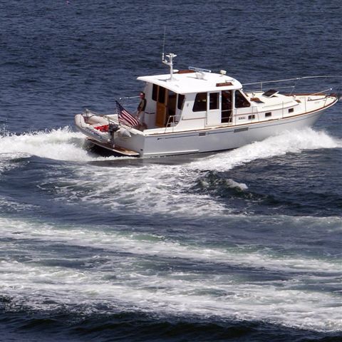 Vedette in-bord - PELAGOS - Lyman Morse - diesel / bimoteur / hard-top