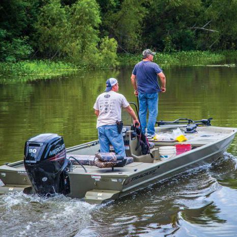 Bay boat hors-bord - GRIZZLY® 2072 CC - Tracker - à console centrale / de pêche sportive / en aluminium