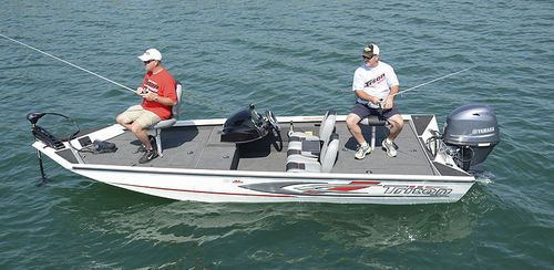 Crappie boat hors-bord - 17 C TX - Triton Boats - à console latérale / de pêche sportive / en aluminium