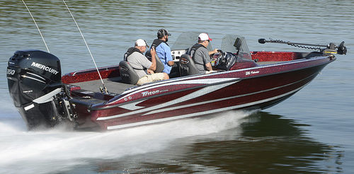 Bay boat hors-bord - 216 FISHUNTER - Triton Boats - à double console / de pêche sportive