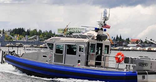 Bateau de surveillance - SAFE 44 - Safe Boats - in-bord / en aluminium / bateau pneumatique semi-rigide