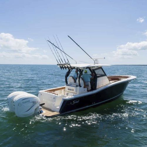 Coque open hors-bord - 330 LXF - Scout Boats - bimoteur / à console centrale / de pêche sportive