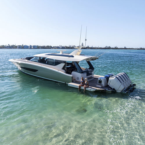 Motor-yacht de pêche sportive - 670 LXS - Scout Boats - de croisière / offshore / hard-top