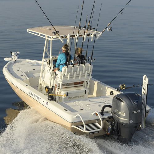 Bay boat hors-bord - SX240 - Skeeter - à console centrale / de pêche sportive / max. 8 personnes