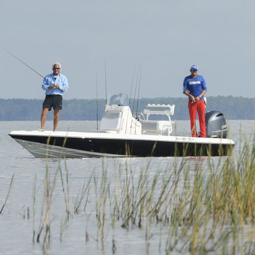 Bay boat hors-bord - SX210 - Skeeter - à console centrale / de pêche sportive / max. 6 personnes