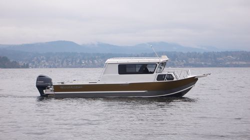 Bateau de pêche-promenade hors-bord - 26' SS PILOTHOUSE - Wooldridge - avec timonerie / offshore / en aluminium
