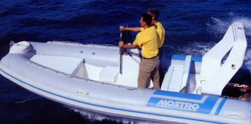 Bateau pneumatique hors-bord - 451 - Mostro - RIB / à console latérale / offshore