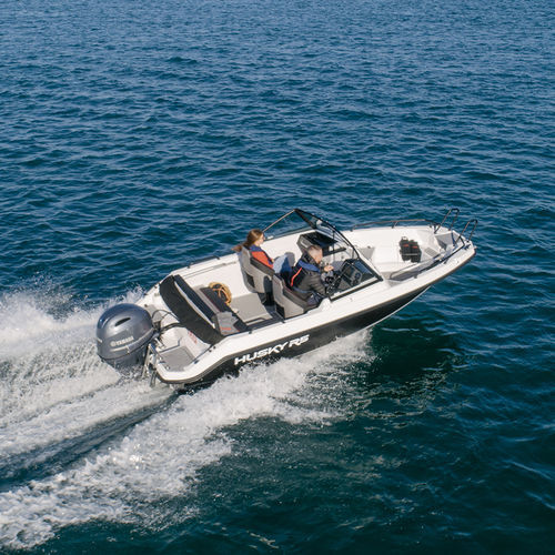 Runabout hors-bord - HUSKY R5 - Finnmaster Boats Oy - à double console / bow-rider / open