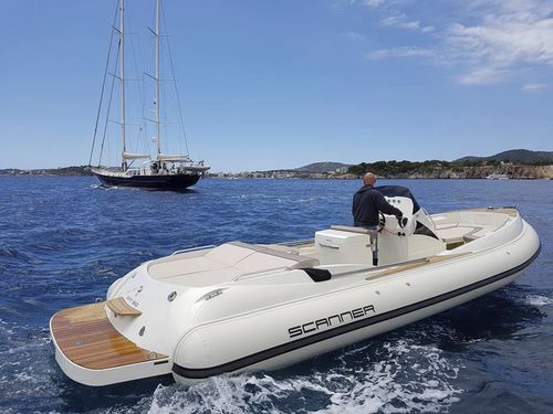 Bateau pneumatique in-bord - ENVY 860  - SCANNER - semi-rigide / à console centrale / open