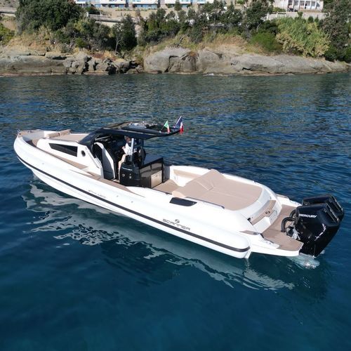 bateau pneumatique hors-bord - SCANNER