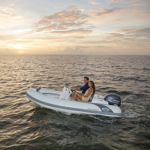 Bateau pneumatique hors-bord - Generation 360 DLX - Walker Bay Boats - semi-rigide / à console centrale / open