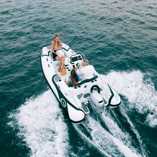 Bateau pneumatique hors-bord - Generation 12 - Walker Bay Boats - semi-rigide / open / à console latérale